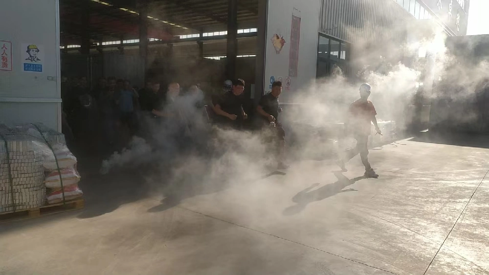 Magsagawa ng pagsasanay sa kaligtasan at pagtakas ng mga drills upang palakasin ang linya ng pagtatanggol ng kaligtasan ng produksyon